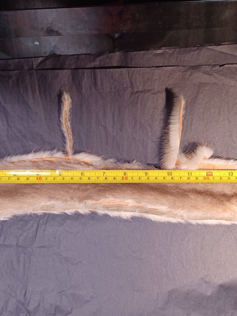 Pieces of Scrap Fur - Mink - Great For Small Projects - Picture 10 of 14